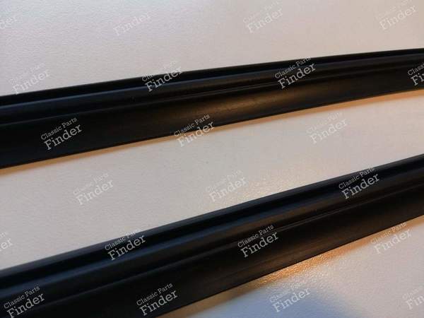 External window wiper seals for 204, 304, 504, or 604 - PEUGEOT 504 - Equiv. 9313.11 ou 9330.02- 1