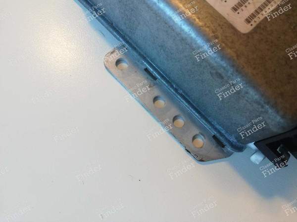 Bosch calculator - VOLVO 740 / 760 / 780 - 0281000561 / 3517407- 4