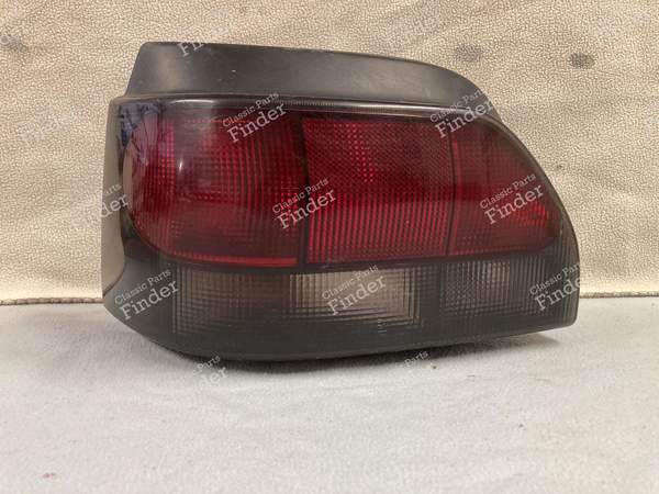 Feux arrière droit et gauche - RENAULT Clio 1 - 7701039014 (L) / 7701039013 (R)- 3