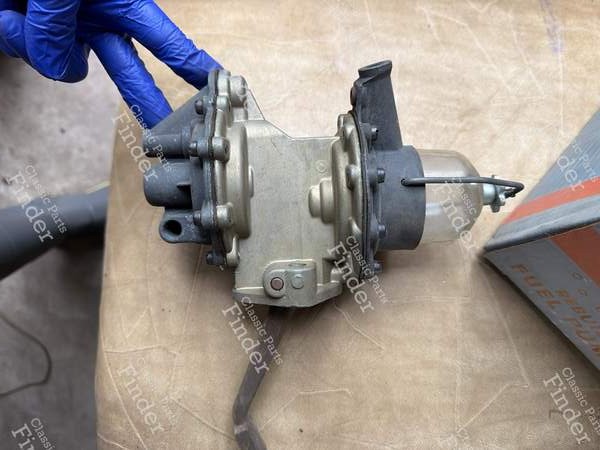 Oldtimer, generalüberholt, Kraftstoffpumpe - FORD V8 (37'-40') - 0