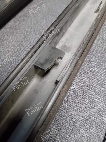 Thin trim strips for 3-door models - GTI and G60 versions - VOLKSWAGEN (VW) Golf II / Jetta - 191 853 515 D / 191 853 516 D / 191 853 535 D / 191 853 536 D- 6