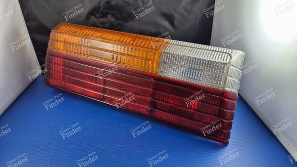 Linkes Rücklicht – Phase 1 - PEUGEOT 305 - 25601- 3