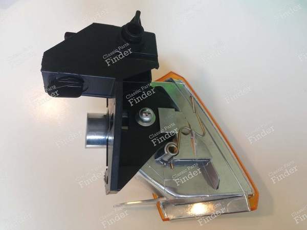 Left front turn signal bracket - PEUGEOT 205 - 069598 / 083119- 9