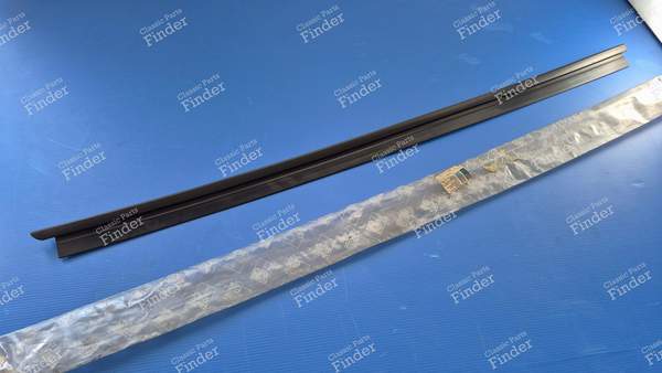 Dichtungsleiste Fensterwischer innen links - PEUGEOT 205 - 930958- 0