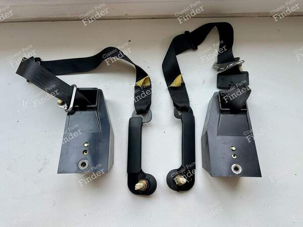 Pair of front seat belts - BMW 3 (E21) - 4098 - 1900519 / 00010887 / 1900520 / 00010888- 0