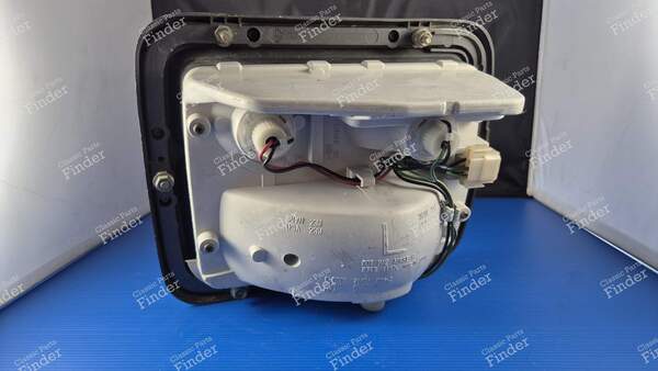 Komplettes linkes Rücklicht - DATSUN Cherry F-II (F10) - 4137- 3