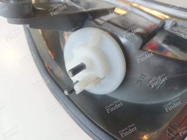 Left front turn signal light - HELLA - MERCEDES BENZ W123 - A0008200421- 4