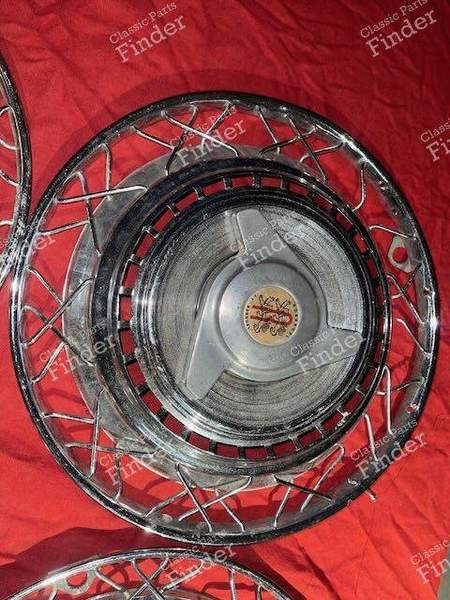 Ein Set zu 4 Radkappen mit Schmetterlingen - CITROËN DS / ID - 6