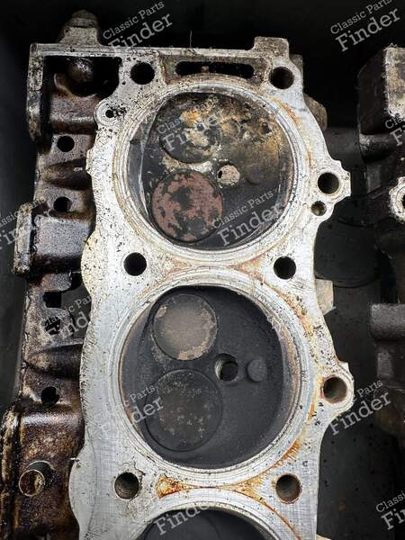 3.5 V8 Engine Cylinder Heads - LAND ROVER Range Rover - 5