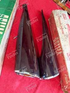 Paire de cornets de clignotants arrière plastique - 1er modèle - CITROËN DS / ID - 572 G / 574 D- thumb-1
