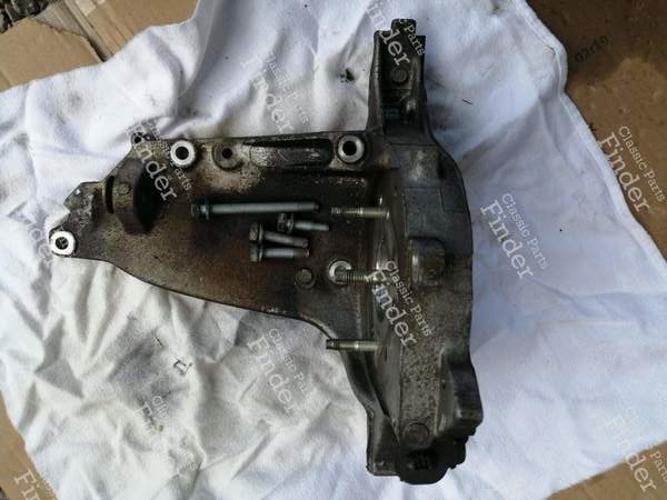 Support de pompe à injection - CITROËN Xantia - 1