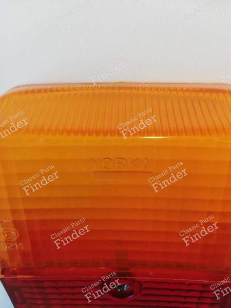 Feu arrière - PEUGEOT J7 - 08850- 5