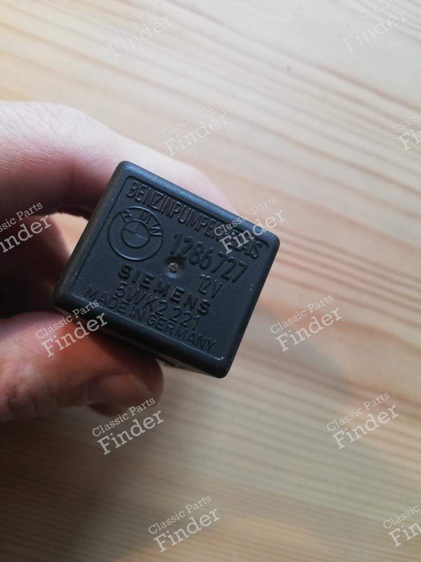 Original BMW Benzinpumpenrelais - BMW 3 (E30) - Ref. OEM BMW  