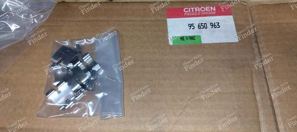 Right-hand headlight glass - CITROËN XM - 95650963- 3