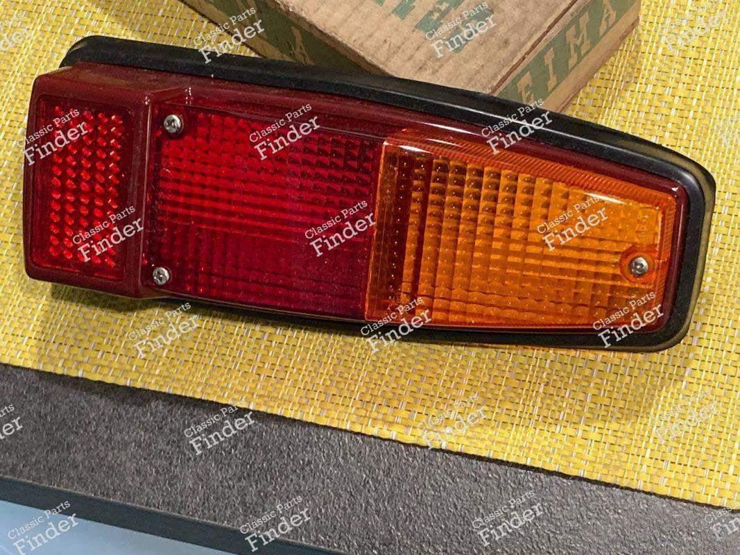 1 Seima Renault 8 and Alpine A110 right rear light cap - RENAULT 8 / 10 (R8 / R10)