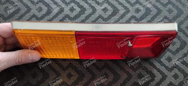 Rechte Rückleuchtenabdeckung - RENAULT 12 / Virage (R12) - 609DP- 1