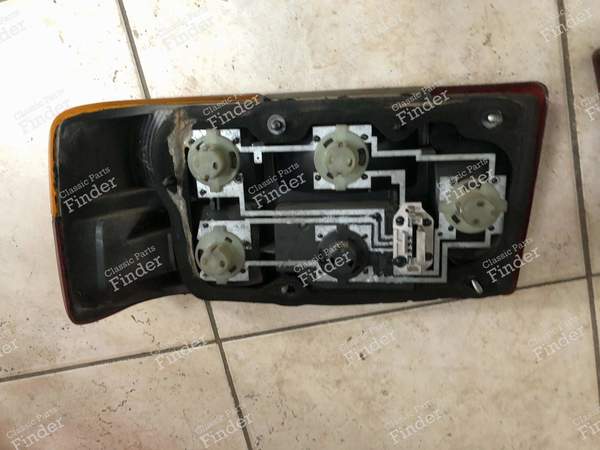 Feu arrière droit - VOLVO 240 / 260 - 53289R7- 1