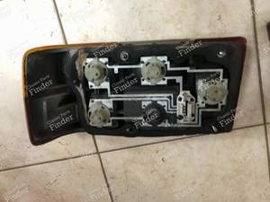 Feu arrière droit - VOLVO 240 / 260 - 53289R7- thumb-1