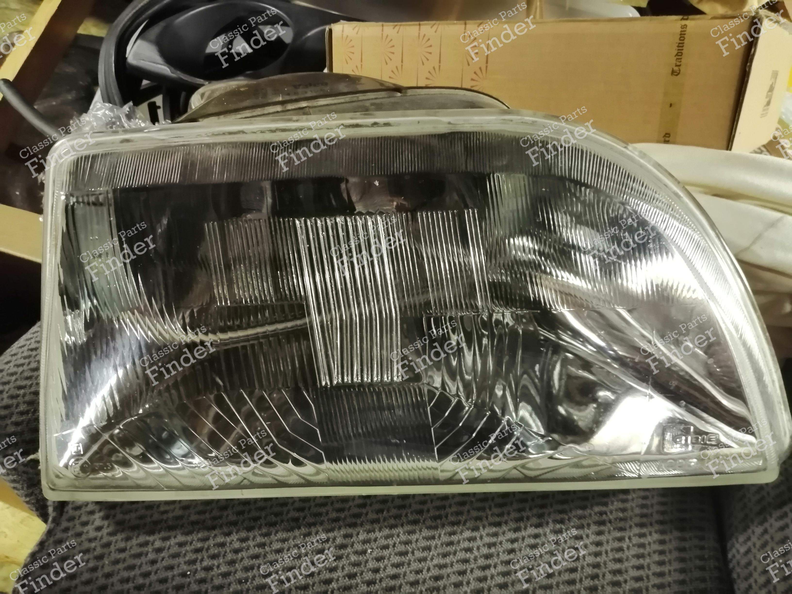 Phare Avant Droit D'occasion Pour Citroën CX - Optique/vitre Principale AVD