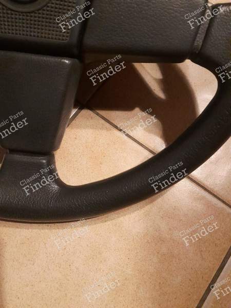 Volant pour version GSI - OPEL Kadett (E) - 90184722- 8