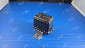 Spannungsregler für den Generator - RENAULT 4 / 3 / F (R4) - thumb-1