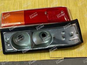 Right rear light for 1st generation Renault 10 - RENAULT 8 / 10 (R8 / R10) - 3693- thumb-2