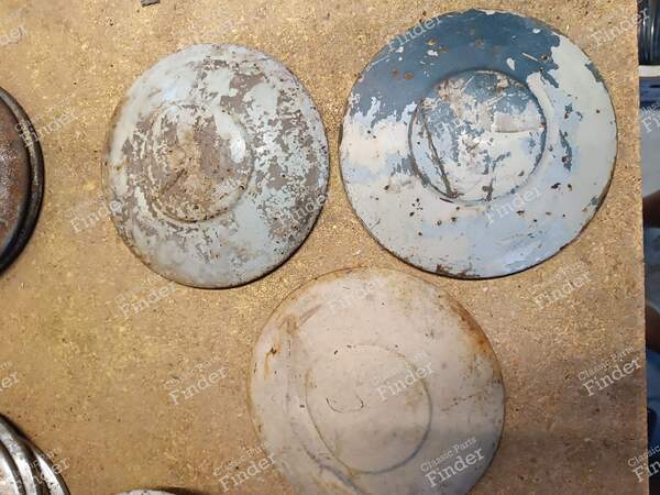 Set mit 3 Radkappen - RENAULT 4 CV - 0