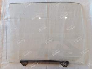 Glasfenster hintere linke Tür - MERCEDES BENZ /8 (W114 / W115)