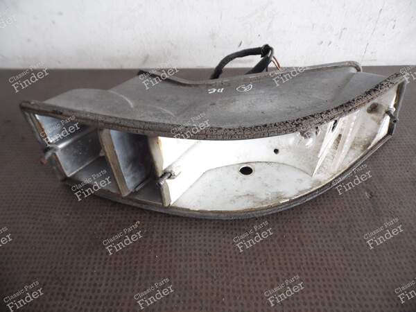 BOITIER FEU ARRIERE DROIT - PORSCHE 911 / 912 E (G Modell) - 91163194000 / 90163140403 / 91163140403 / 91163140430- 9