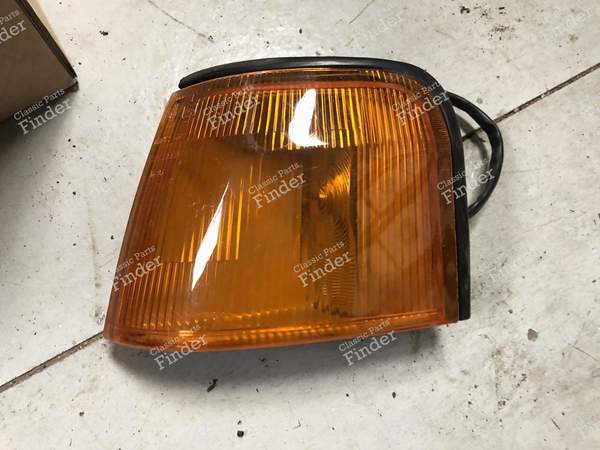 Left front turn signal phase 2 - FIAT Uno / Duna / Fiorino - 9943196