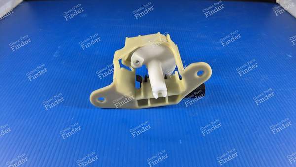 Support de barillet de serrure de coffre - FORD Mondeo / Contour - 96BGF43388AD- 1