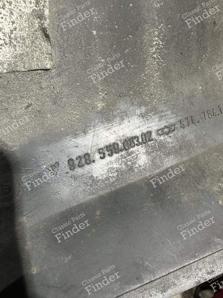 Bas de caisse version S4 - PORSCHE 928 - 92855908302 / 08402 / 08502 / 08602- 1