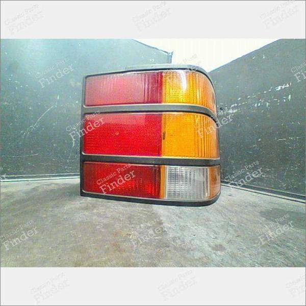 RIGHT REAR LIGHT - FORD Scorpio / Granada - 85GG13A602AA / 72155- 0