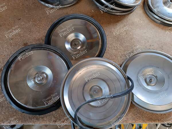 4er-Set Radkappen - PEUGEOT 204 - 3