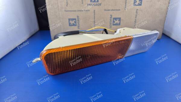 Blinklicht des rechten Standlichts – Phase 2 - PEUGEOT 505 - 10820 / 635049- 2