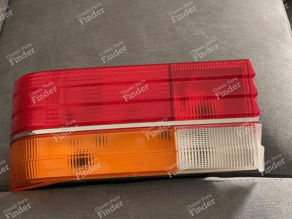 Rücklicht links - Phase 1 - RENAULT 25 (R25) - 082302 / 20984192- 0