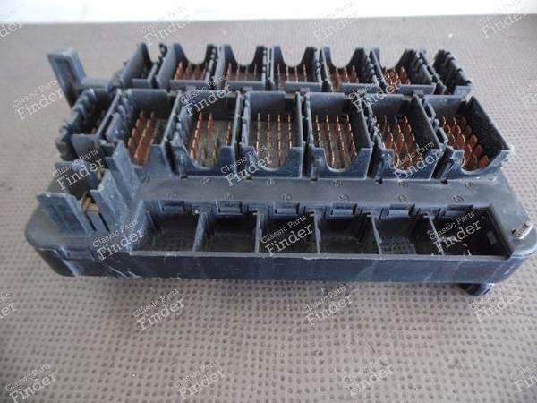 PLATINE PORTE FUSIBLES ET RELAIS - Phase 2 - PORSCHE 944 - 94461011000- 8