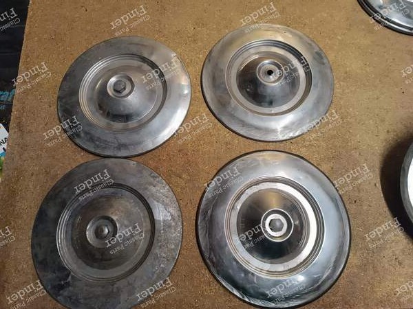 4 enjoliveurs chromés - PEUGEOT 504 - 0