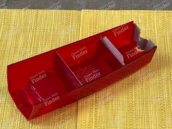 Taillight cap red Peugeot 404 Estate - PEUGEOT 404 - 615- 2