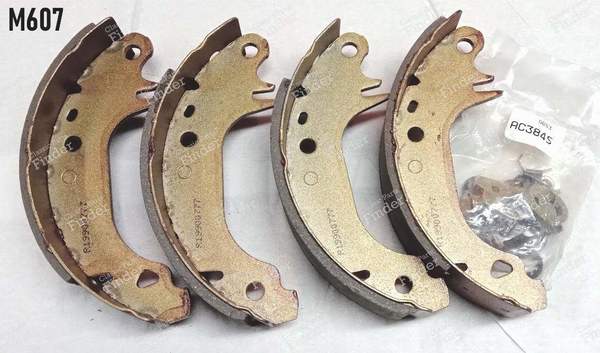 Set of 4 shoes for rear drum brakes - RENAULT 5 (Supercinq) / Express / Rapid / Extra (R5) - MO 900- 1