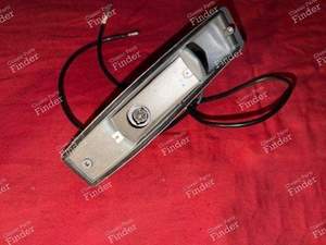 Socle de clignotant / veilleuse avant droit pour SIMCA 1300 / 1500 / 1301 / 1501