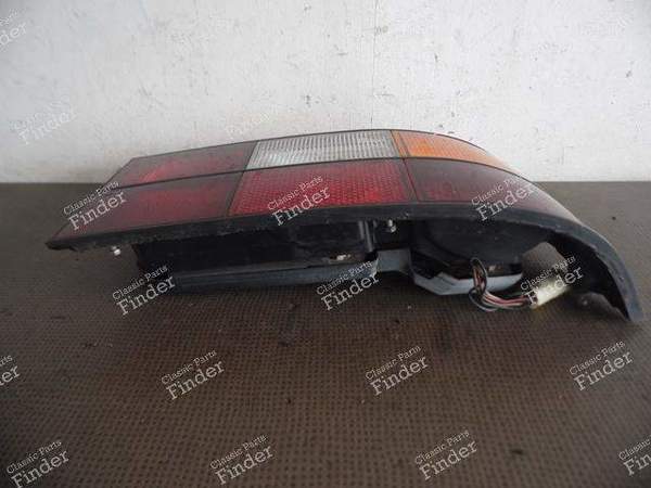FEU ARRIERE DROIT - PORSCHE 924 - 477945216- 7