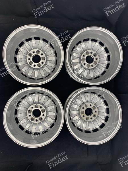 Original 'Gullideckel' Alloy Wheels 6Jx15 ET49 - MERCEDES BENZ 190 (W201) - 2014001502- 6