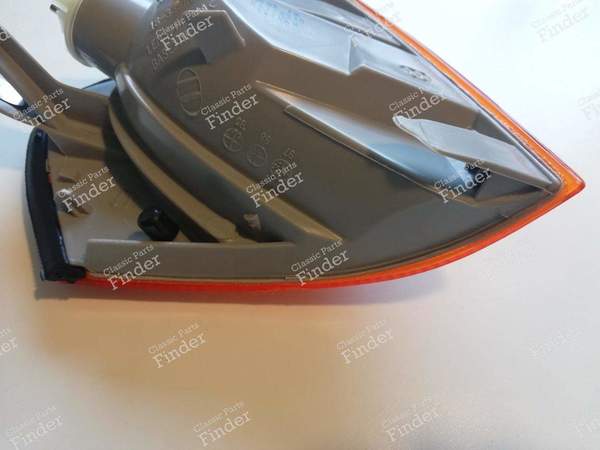 Left front turn signal - MERCEDES BENZ C (W202) - Equiv. A2028260143- 8