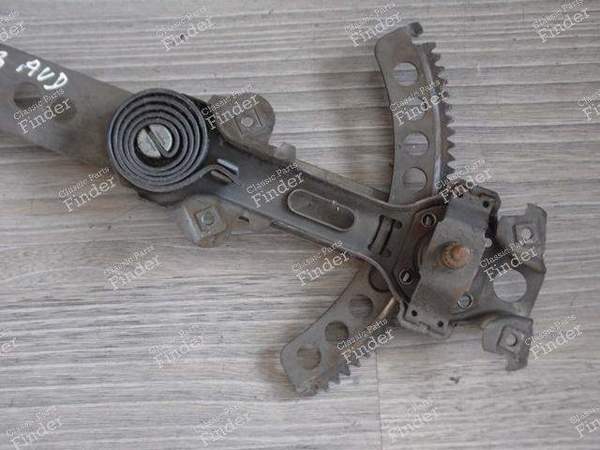 LEVE-VITRE AVANT DROIT - MERCEDES BENZ W123 - 1237202246- 1