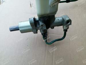 Flexiblerer Hauptbremszylinder - CITROËN C6 - thumb-3
