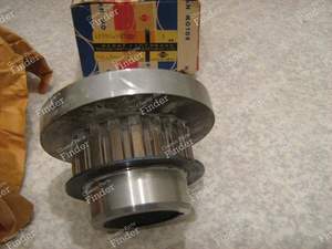 Timing belt pulley - DATSUN Bluebird (PL910)