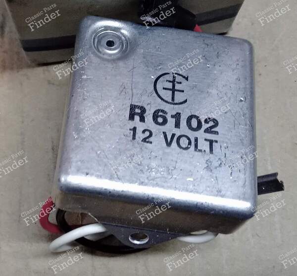 Generatorregler - AUSTIN FX4 (taxicab) - R6102- 0