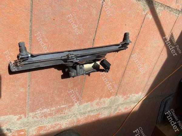 Scheibenwischermotor auf seiner Halterung - CITROËN 2CV - 1