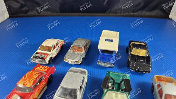 Pack of 8 'MAJORETTES - CHEVROLET Corvette C4 - 3